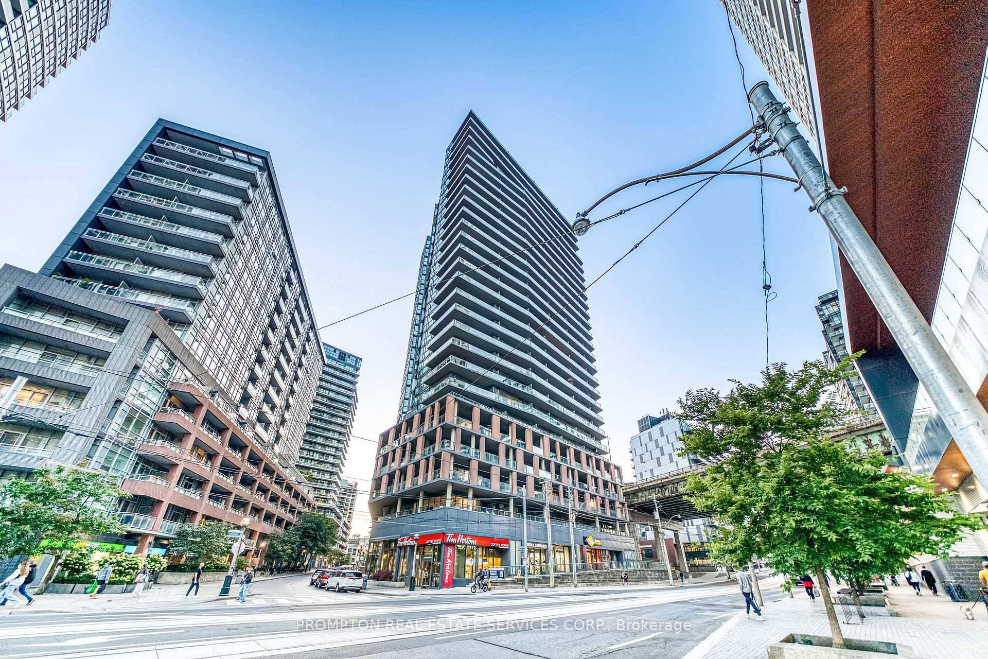 Experience elevated city living in this rare 2 bedroom, 2 bath corner suite spanning 988 sq ft of sun filled, open concept space.