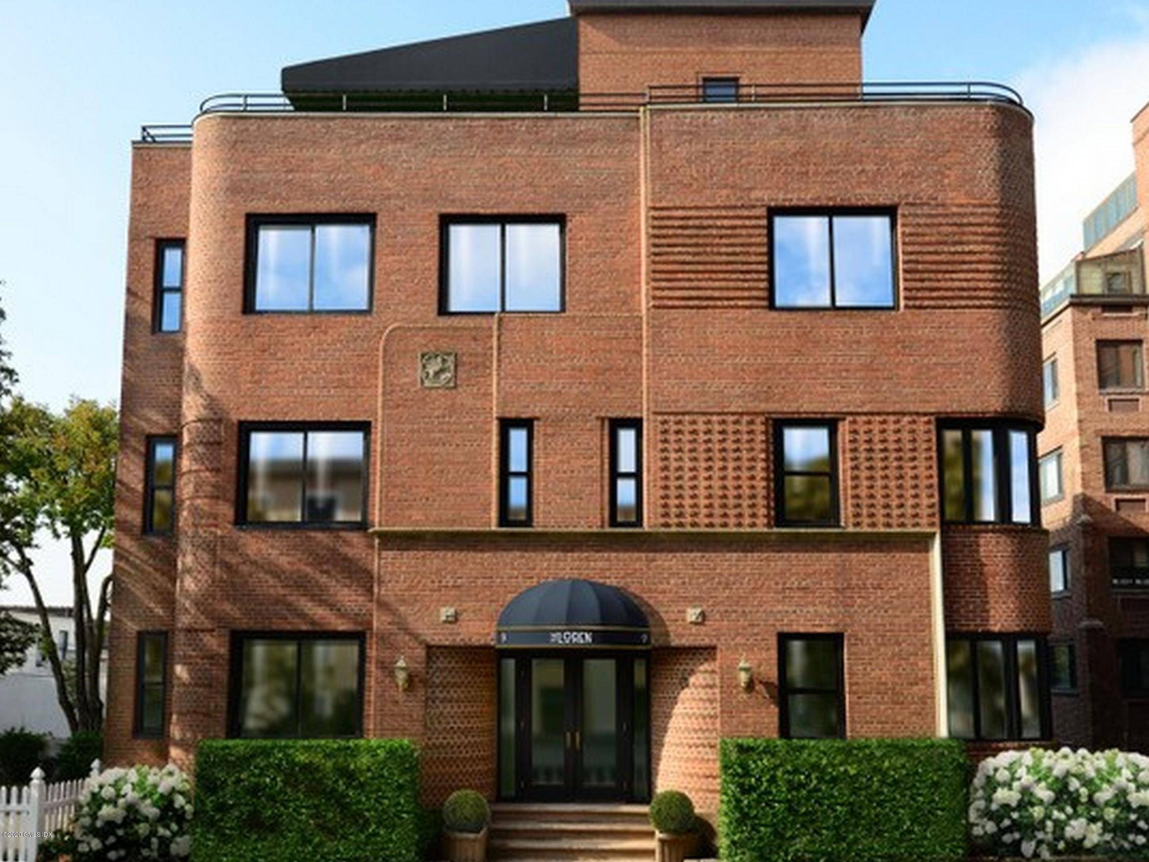 The Loren ''Greenwich Living''.