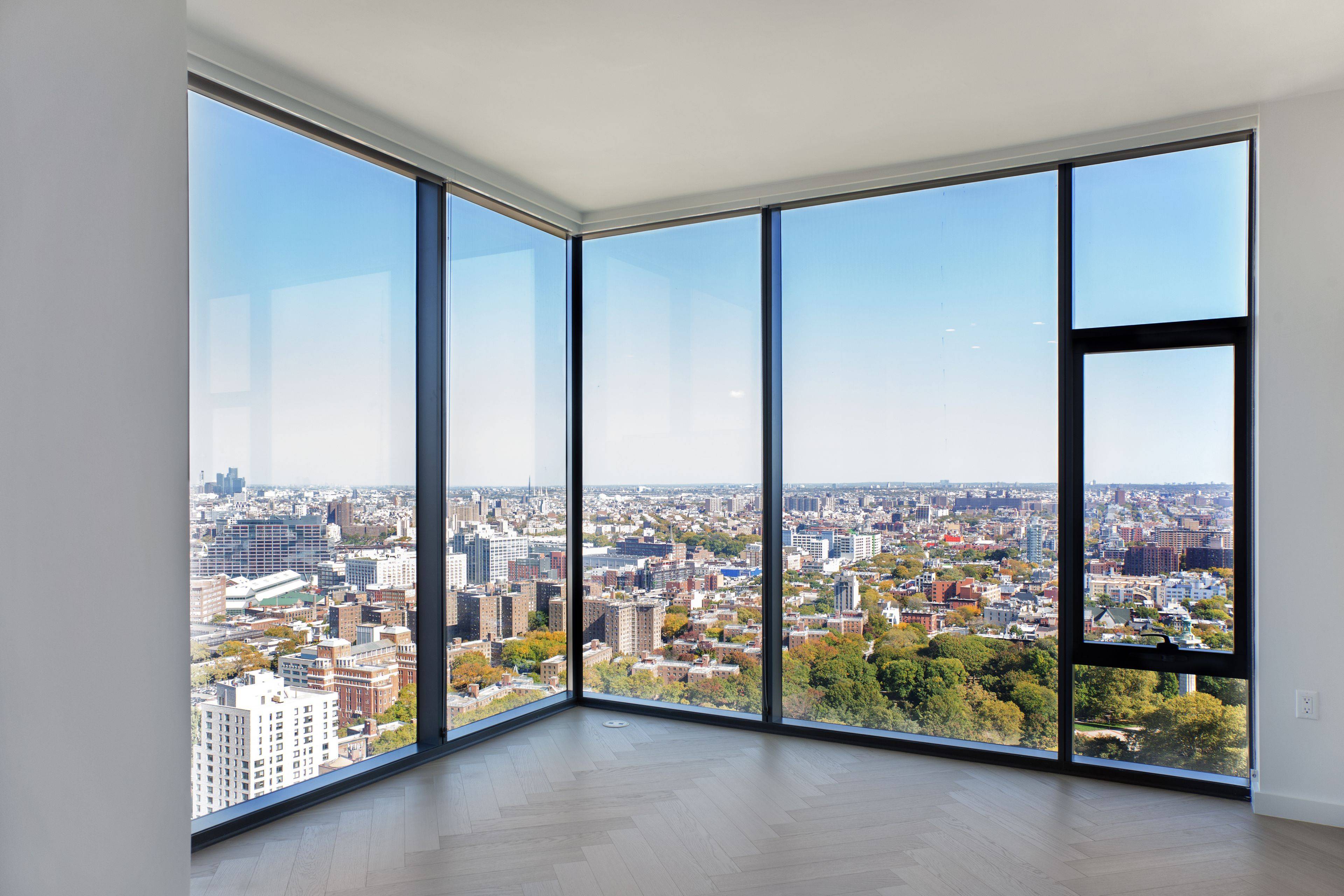 EXQUISITE 2 BEDROOM WITH EXTRA HIGH CEILINGS AND MULTIPLE EXPOSURES OVERLOOKING DOWNTOWN BROOKLYN !