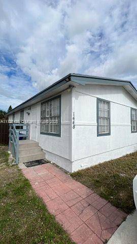 Fully Renovated 3 Bedroom, 1 Bathroom Home in the Heart of Riviera Beach !