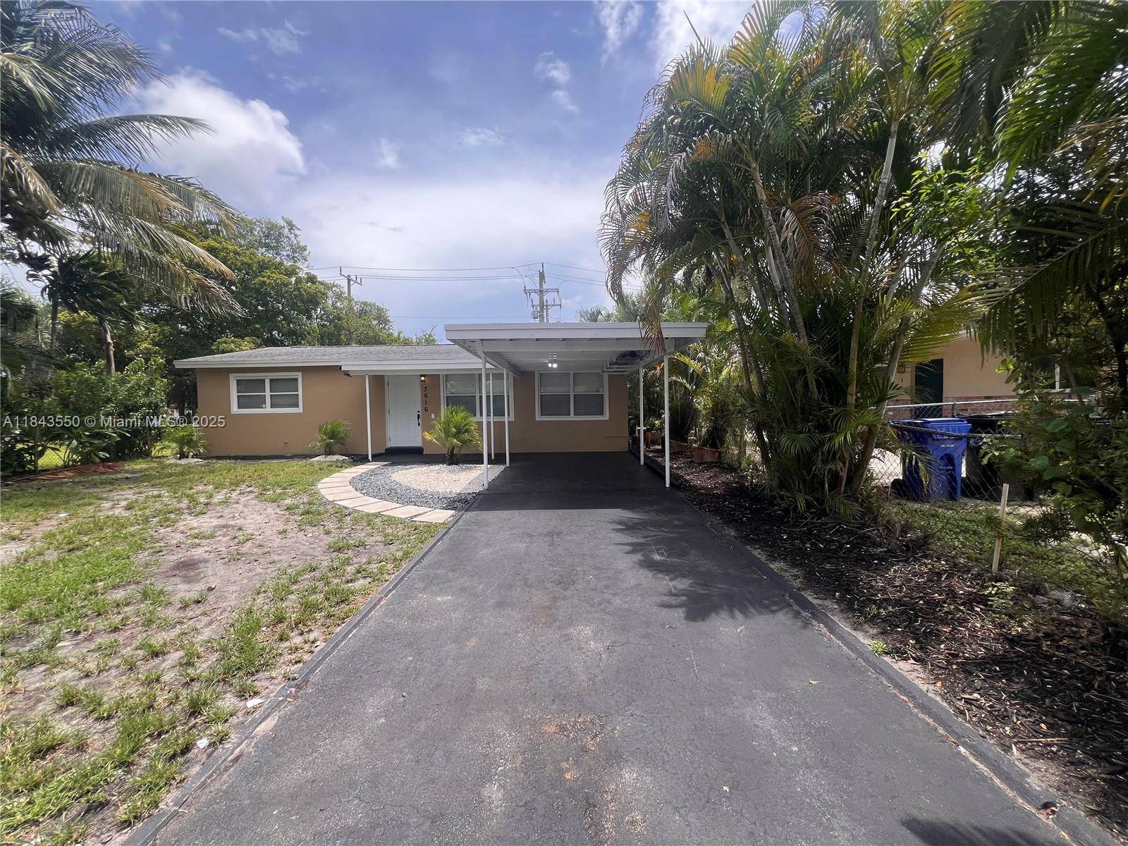 FOR SALE 400K 3616 SW 14TH AVE, FORT LAUDERDALE NO HOA !