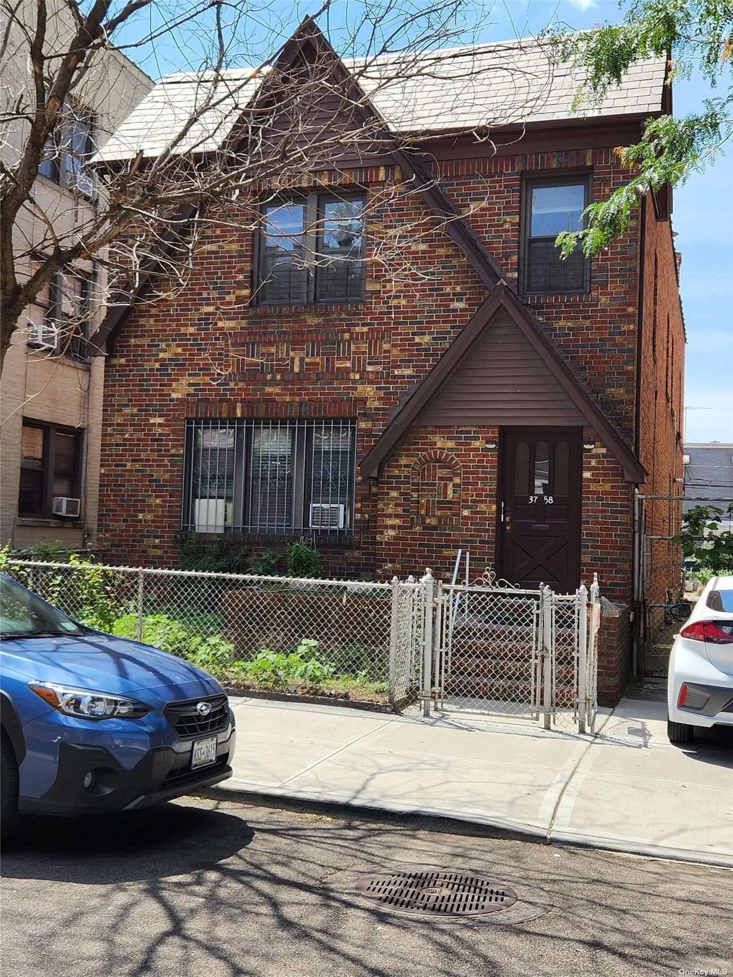 Well Maintained 2 Family Brick Detach 40 X 100 Lot, Building Size 24 X 64 1, 536 Ea.