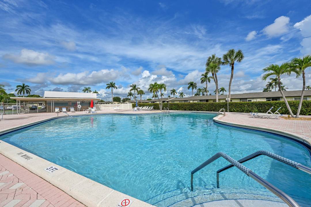 This spacious yet cozy villa is ready for you to call home !