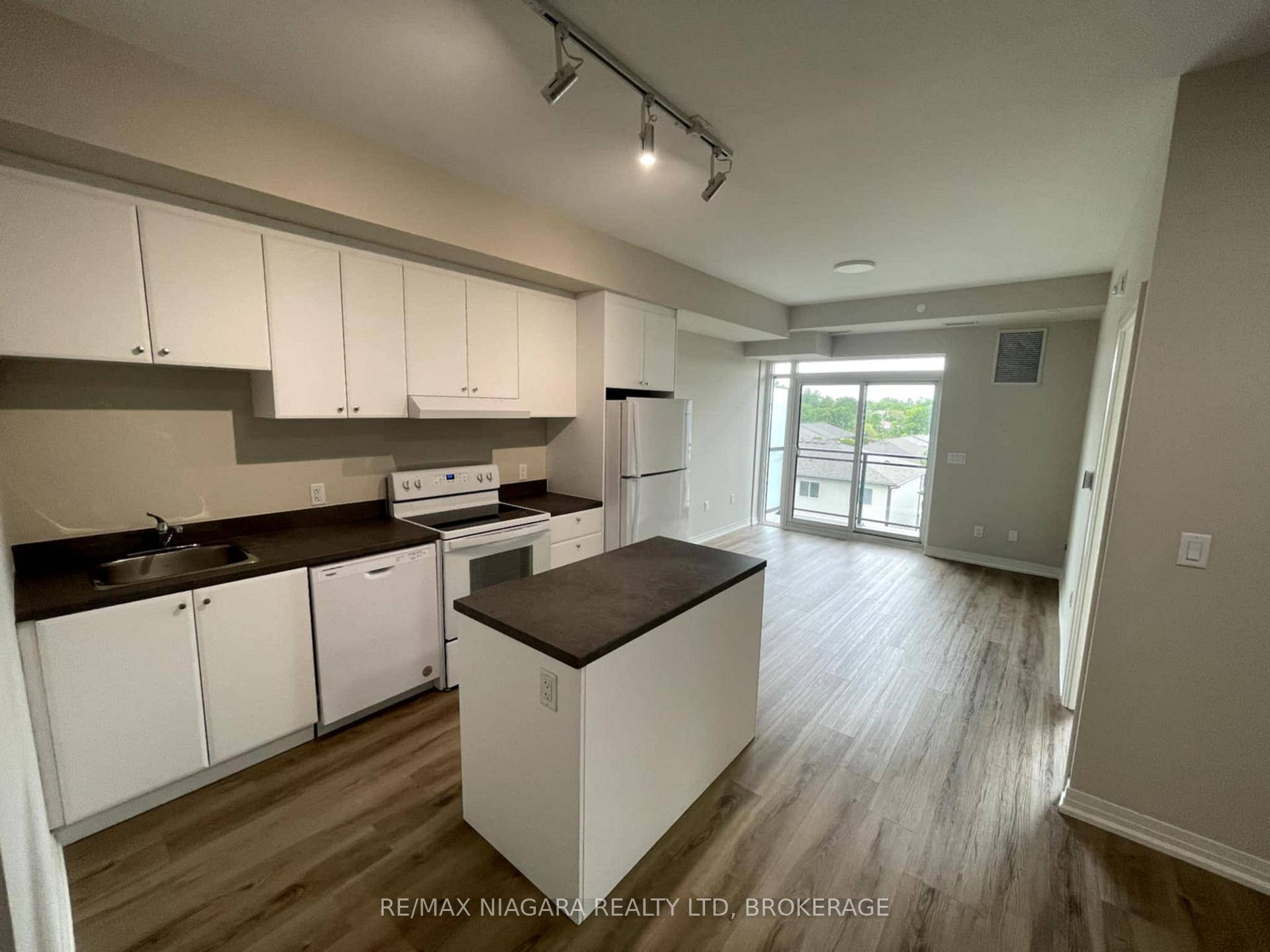 Welcome to LP21 at 50 Herrick Avenue St.