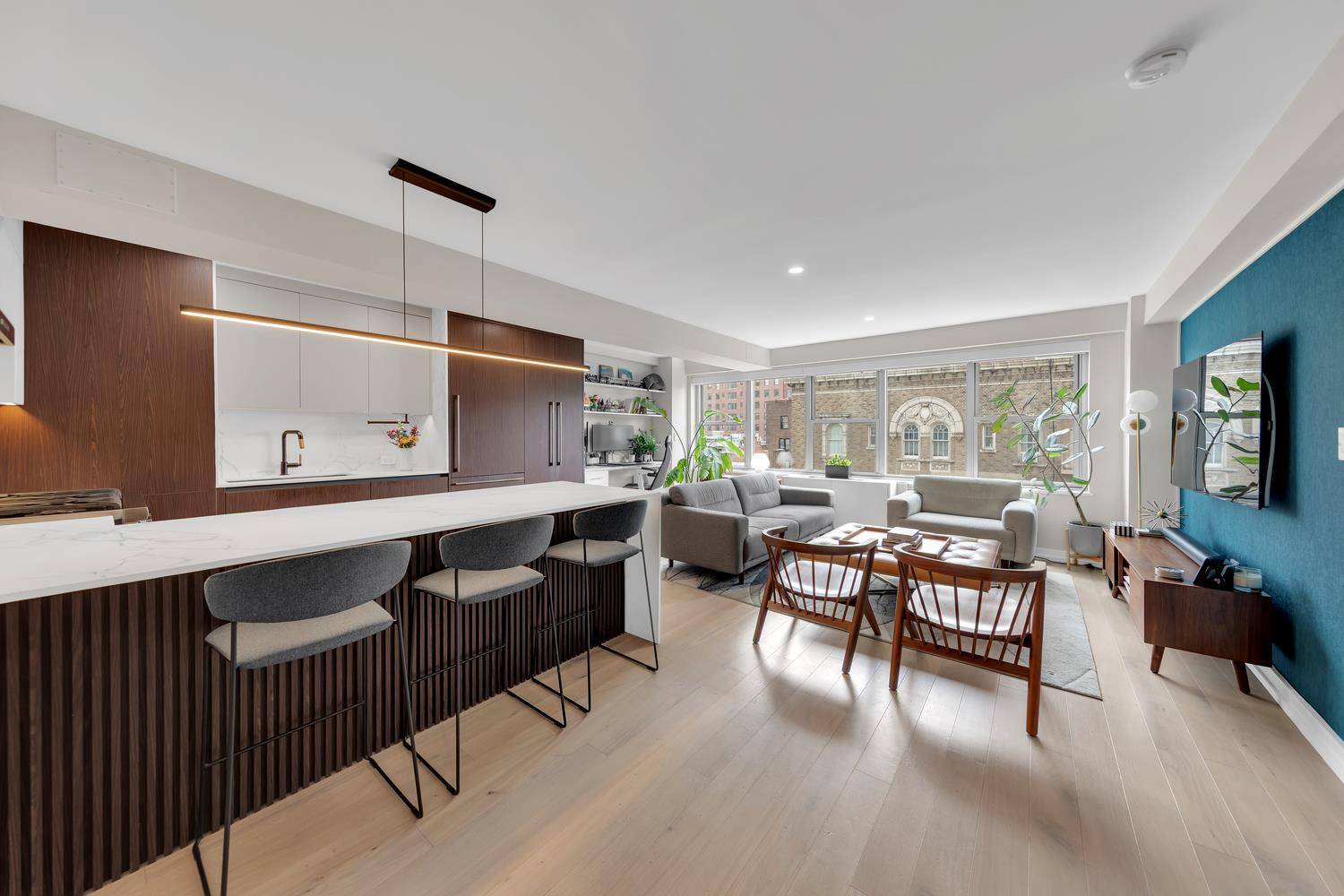 Welcome to Apartment 7C at The Cambridge House a thoughtfully redesigned one bedroom, one bathroom home offering a rare combination of style, comfort, and smart technology in one of Manhattan's ...