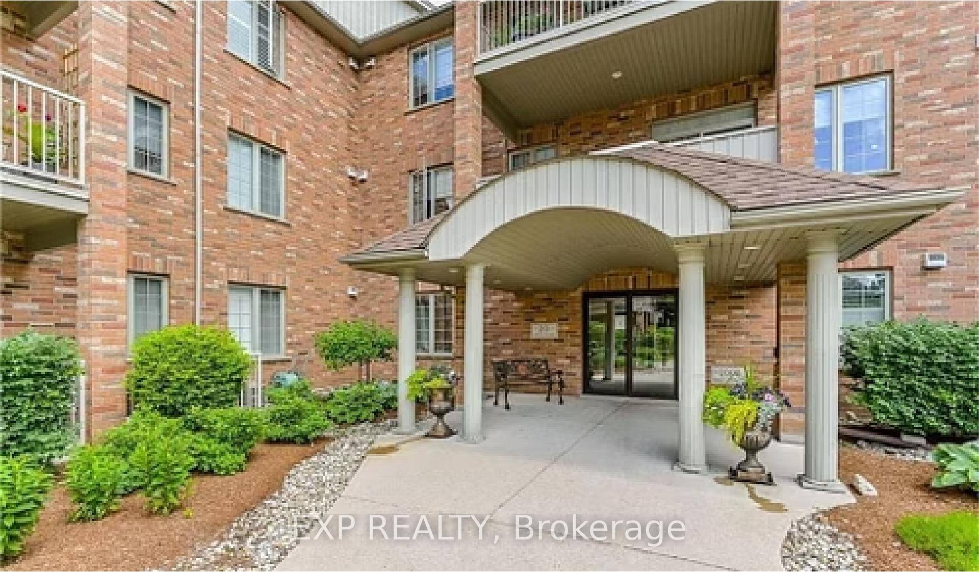 Welcome to 103 20 Station Square, Elora, a charming main level condo offering 1, 196 sq.
