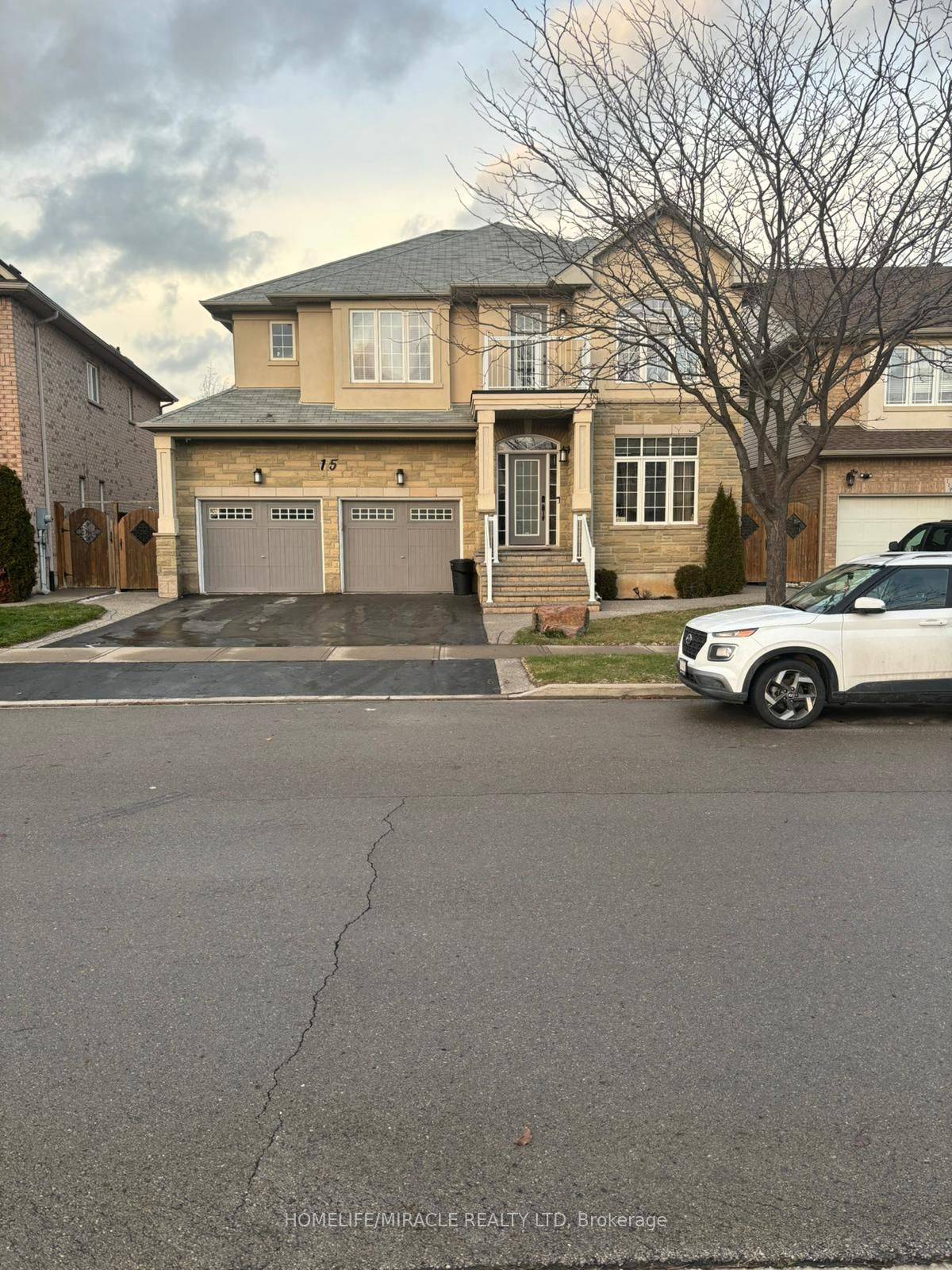 Detached Home for rent In Stoney Creek !