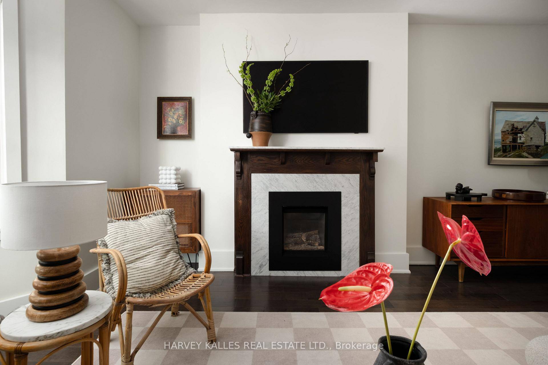 Currently set up as a legal Duplex, perfect for professionals or for multi generational living.