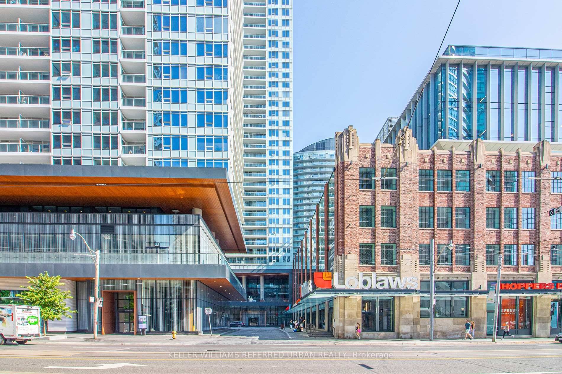 Nestled in the vibrant heart of downtown Toronto, this stunning 2 bedroom condo perfectly blends modern design, premium finishes and an unbeatable location.
