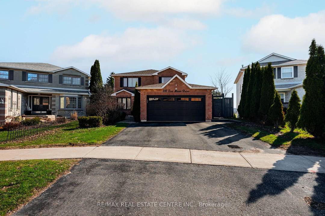 Welcome to 292 Lisa Marie Drive in Orangeville, a spacious 4 3 bedroom, 4 bath, detached home.
