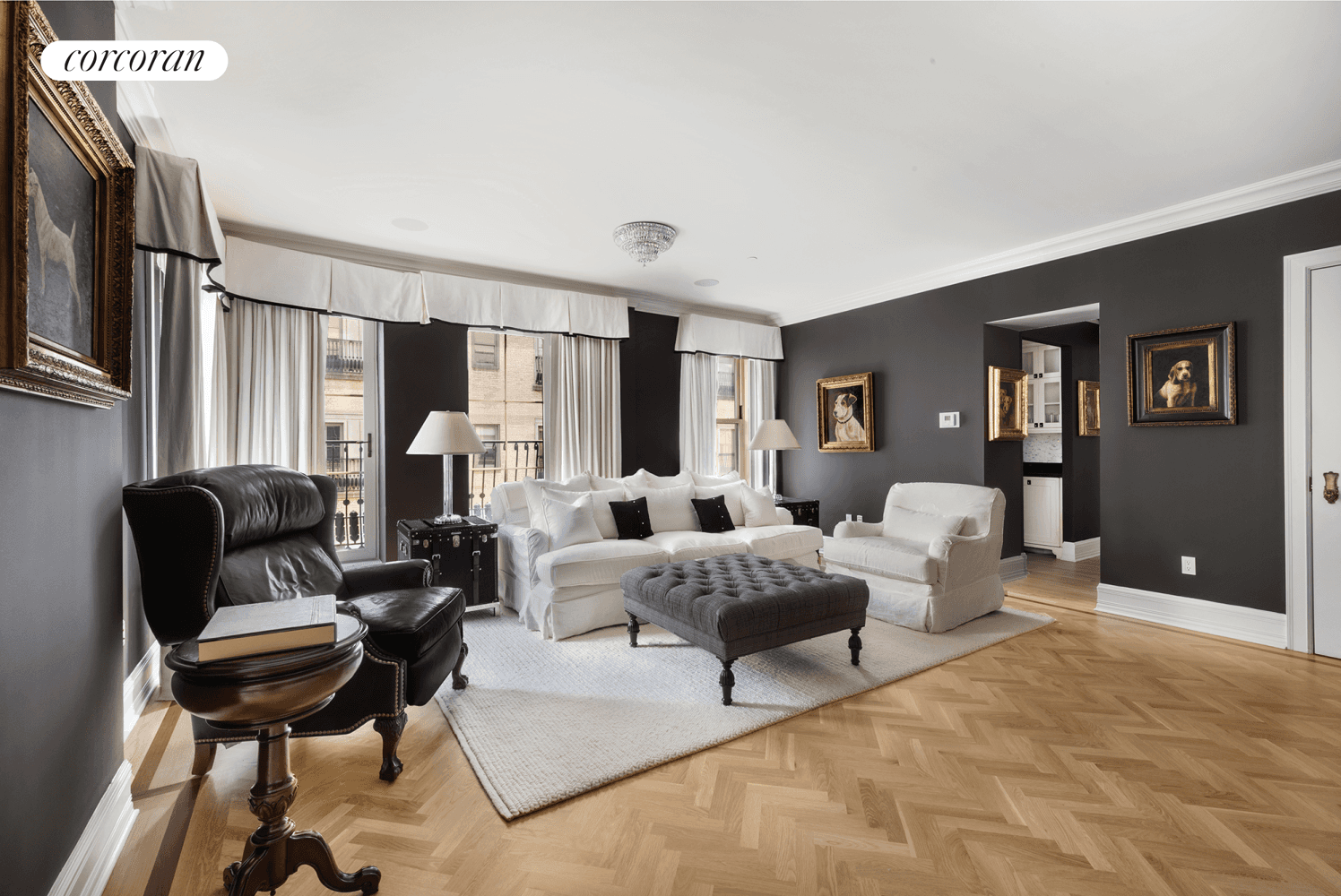 Ideally located on Central Park South just off Fifth Avenue, the iconic Plaza Hotel has been welcoming guests from around the world since 1907.