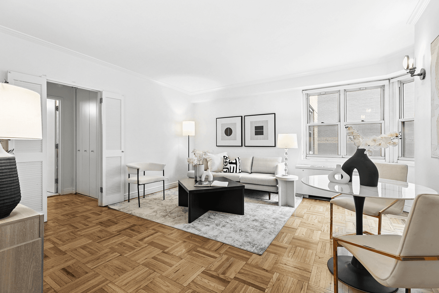 Mint Condition, Move In Ready One Bedroom in Prime Lenox Hill !