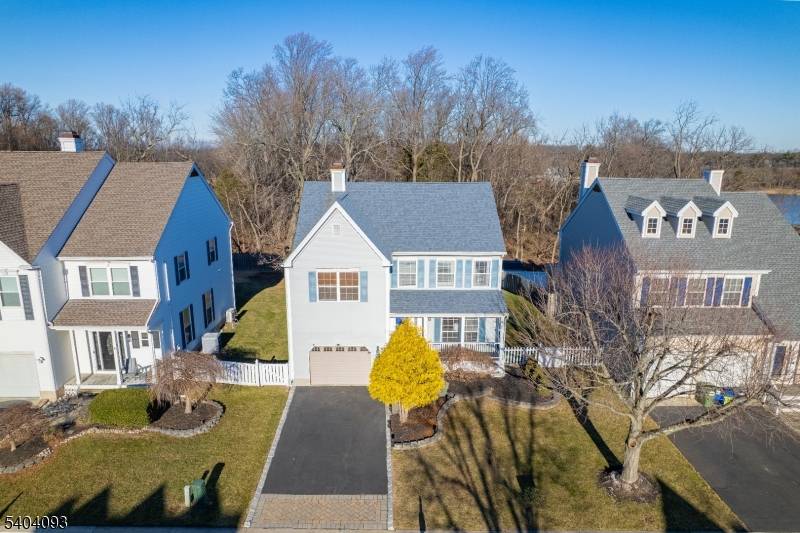 Located in the sought after Nob Hill community, this beautifully maintained 3 bedroom, 2.