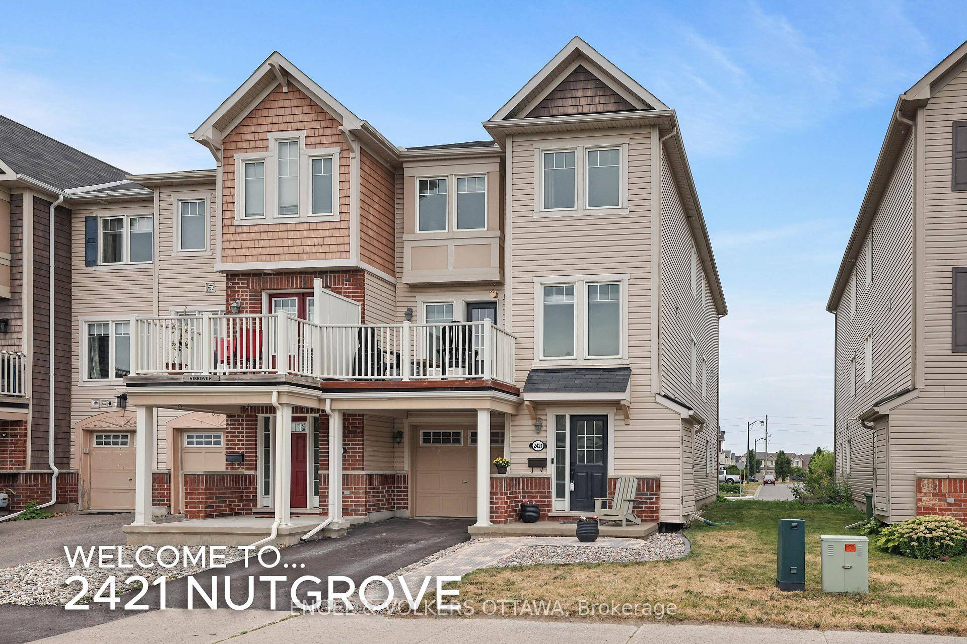 A great end unit row in Half Moon Bay, steps to the park with great interior spaces.