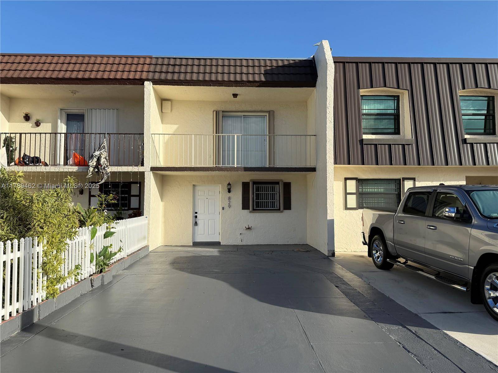 Just Listed in Hialeah Prime Location amp ; No HOA !