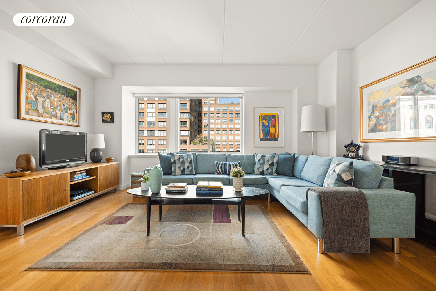 On the 7th floor with fantastic views of Brooklyn from every window, this generously proportioned, modern, two bedroom two bath condo leaves little to be desired.