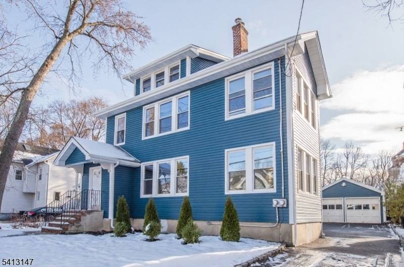 Renovate 2nd and 3rd floor unit in a highly desirable location !