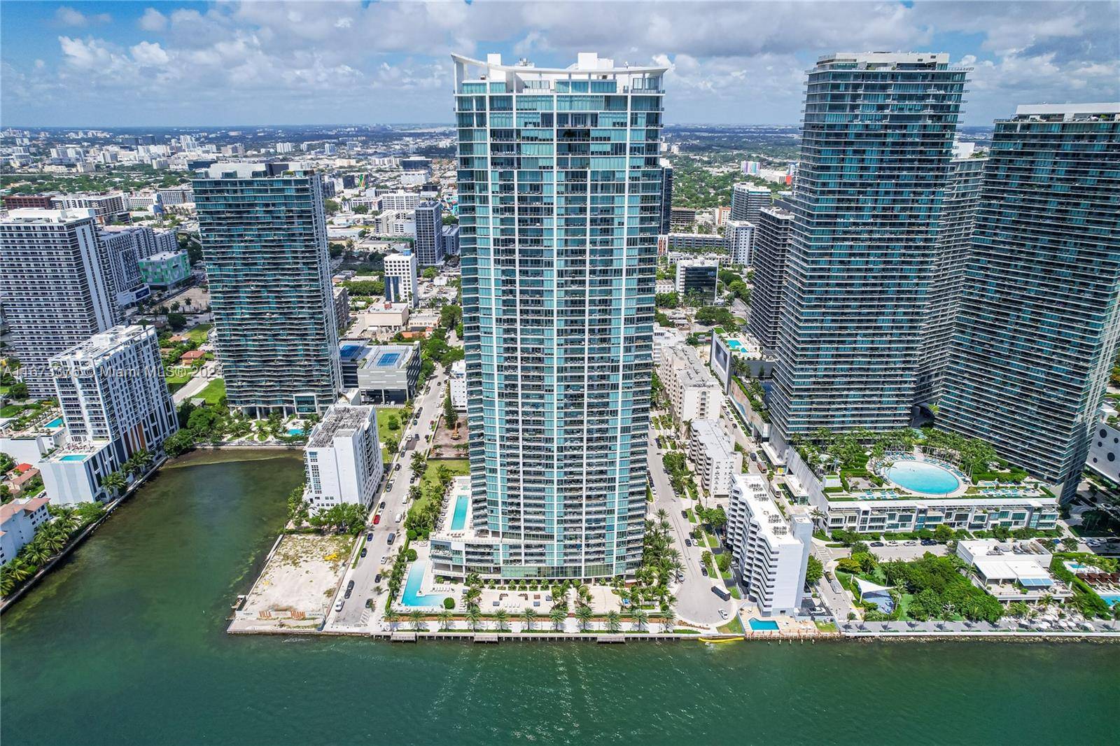 Experience unparalleled luxury living at Biscayne Beach in this 52nd floor gem, offering breathtaking panoramic views of the Bay.