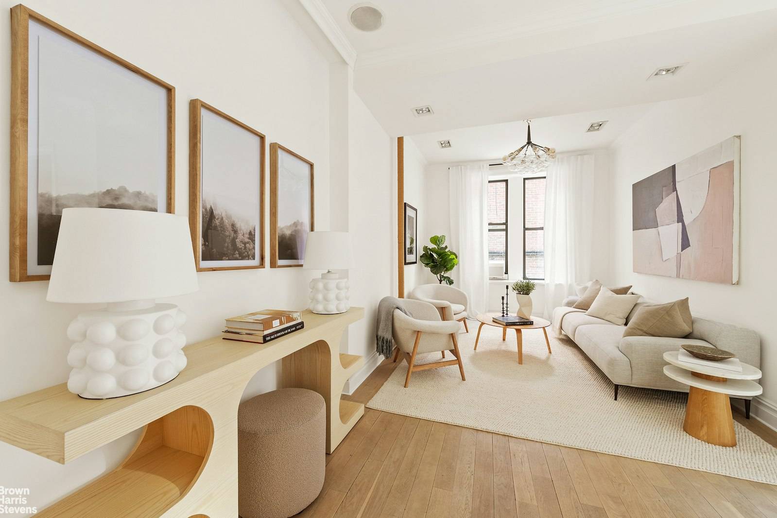 Prime Location with Private Outdoor Space This beautiful home at The Hortense Court Cooperative is perfectly situated mid block between Madison Avenue and Fifth Avenue, in the heart of Carnegie ...