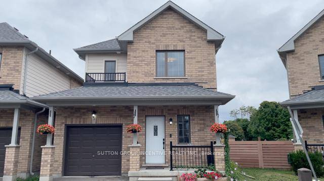 Welcome to 3 Bedford Estates Crescent, Barrie !