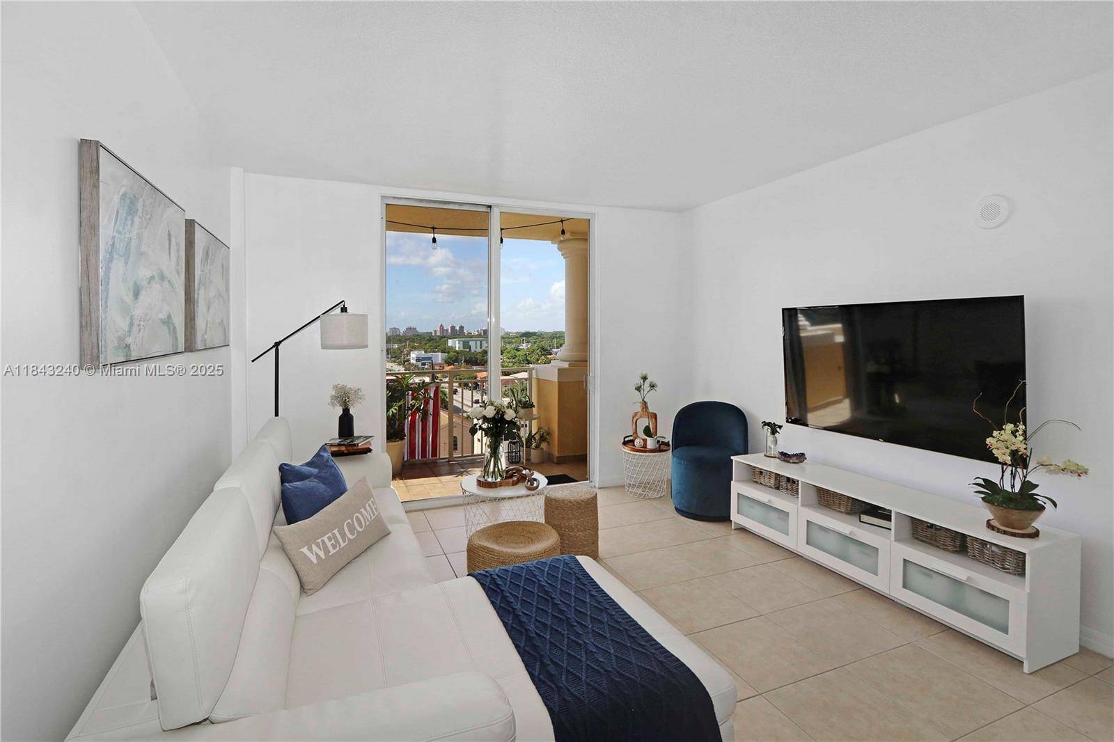 This stunning Coral Gables penthouse is perched on the top floor of the prestigious LeJeune Plaza Building offering the perfect blend of luxury, privacy amp ; breathtaking, panoramic views of ...