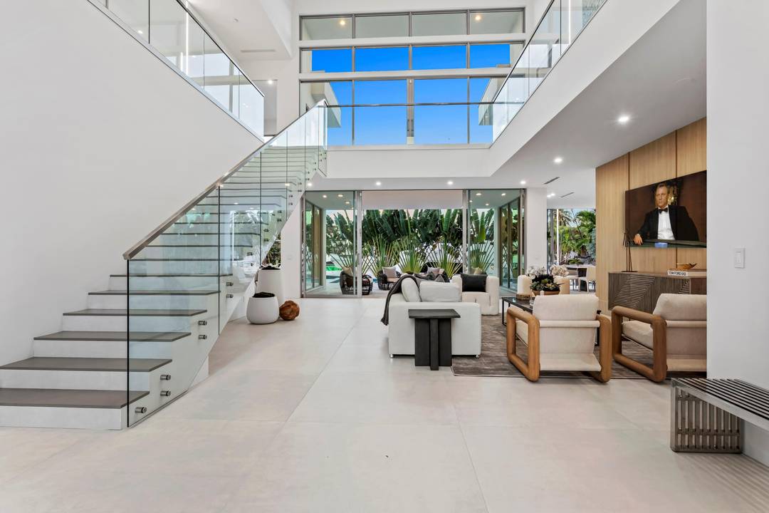 Chic New Construction 7 Bedroom Residence Sited on 85' of Deepwater in Las Olas Isles.