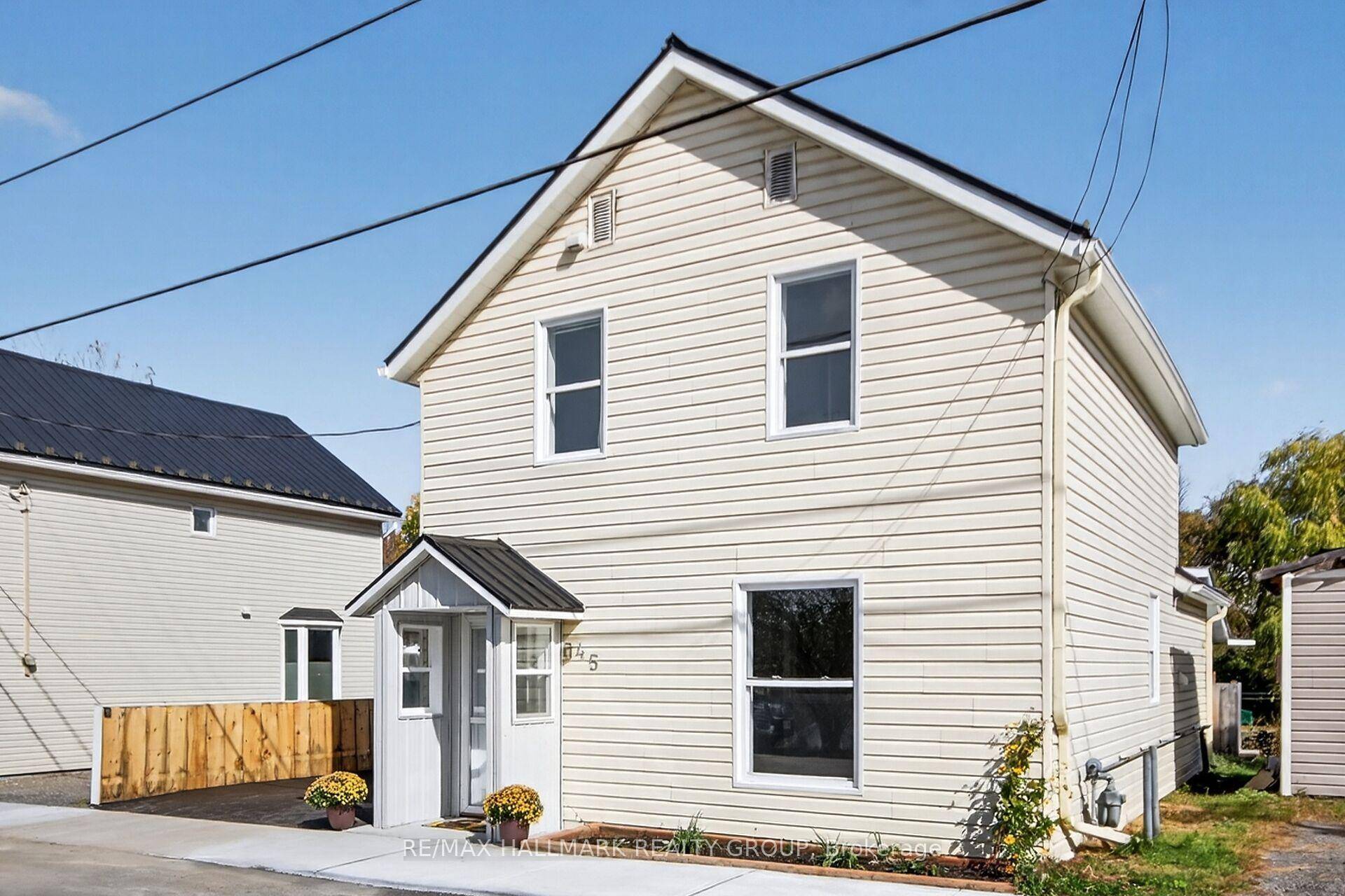 Renovated and restored in 2025 single home on Coleman Island in Almonte.