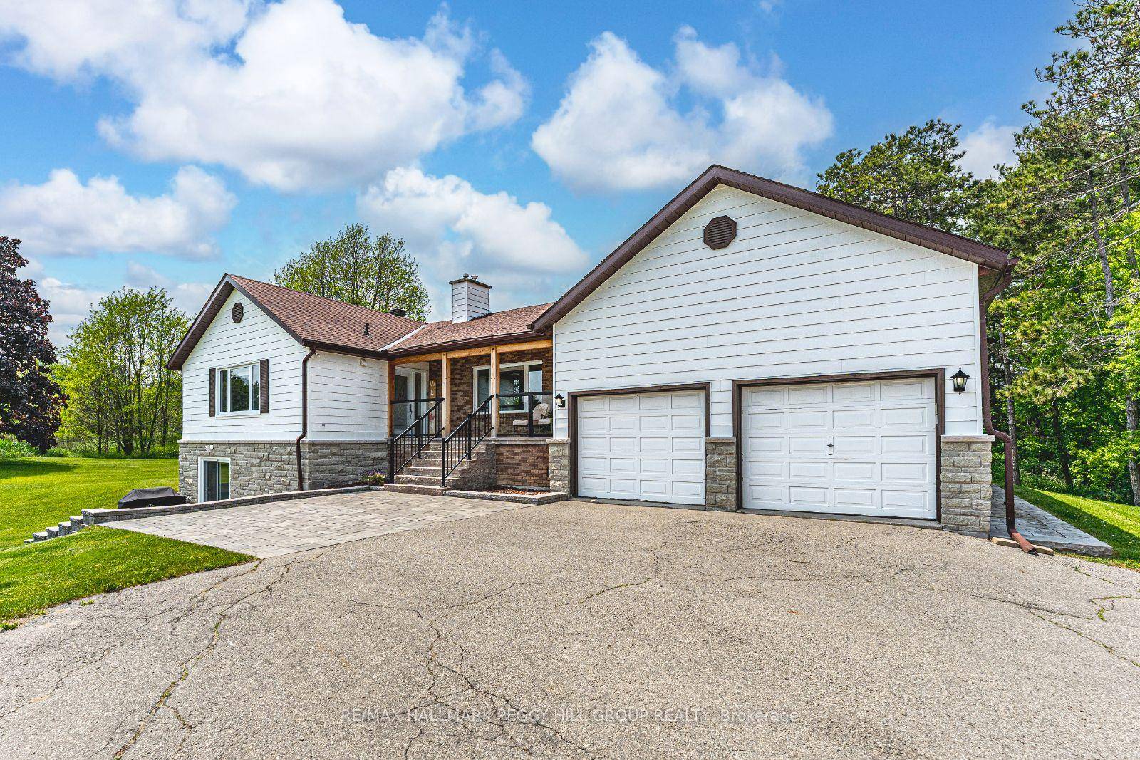 2. 5 ACRES OF NATURAL BEAUTY, DESIGNER FINISHES, amp ; OVER 3, 500 SQ FT OF ELEGANCE !