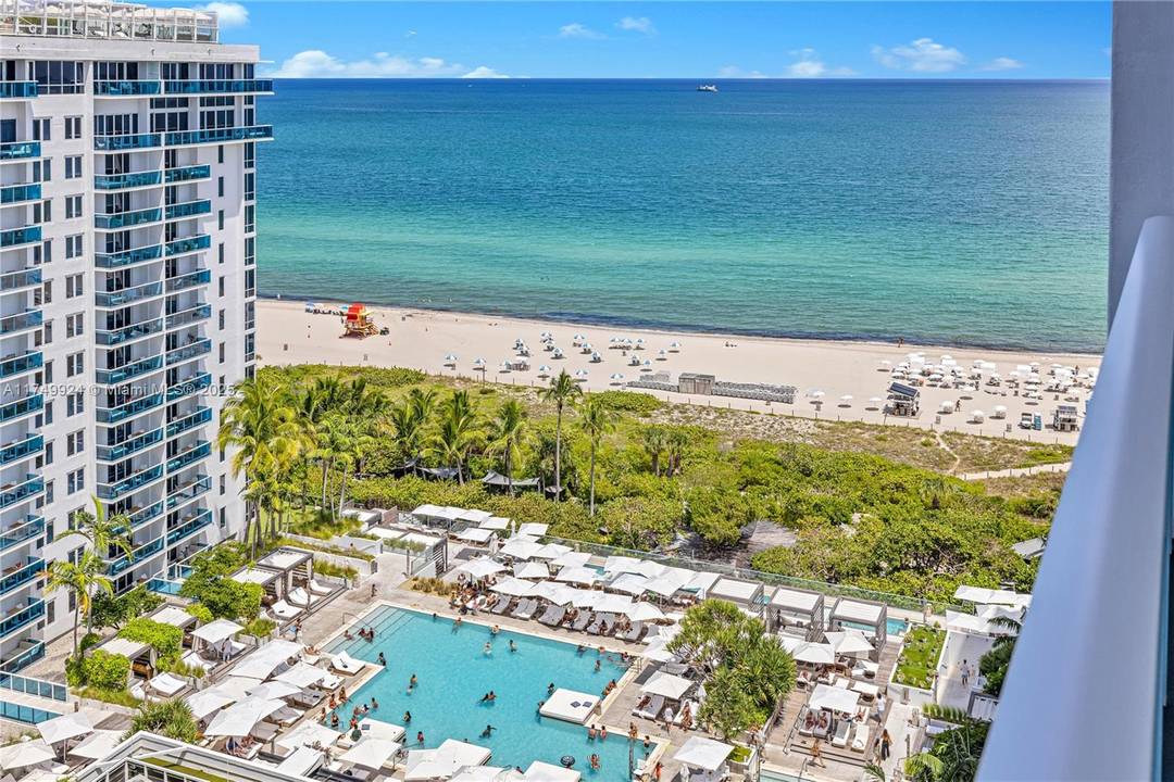 The Roney is quintessential Miami Beach !