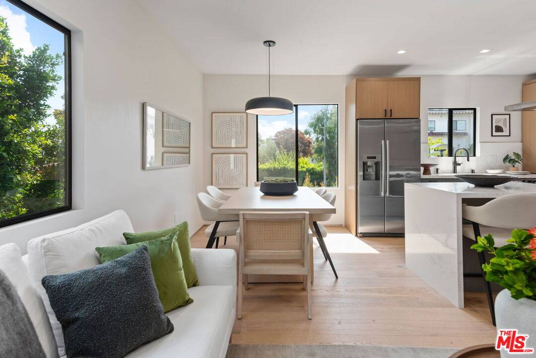 838  N Mansfield Ave 2BR Hollywood La