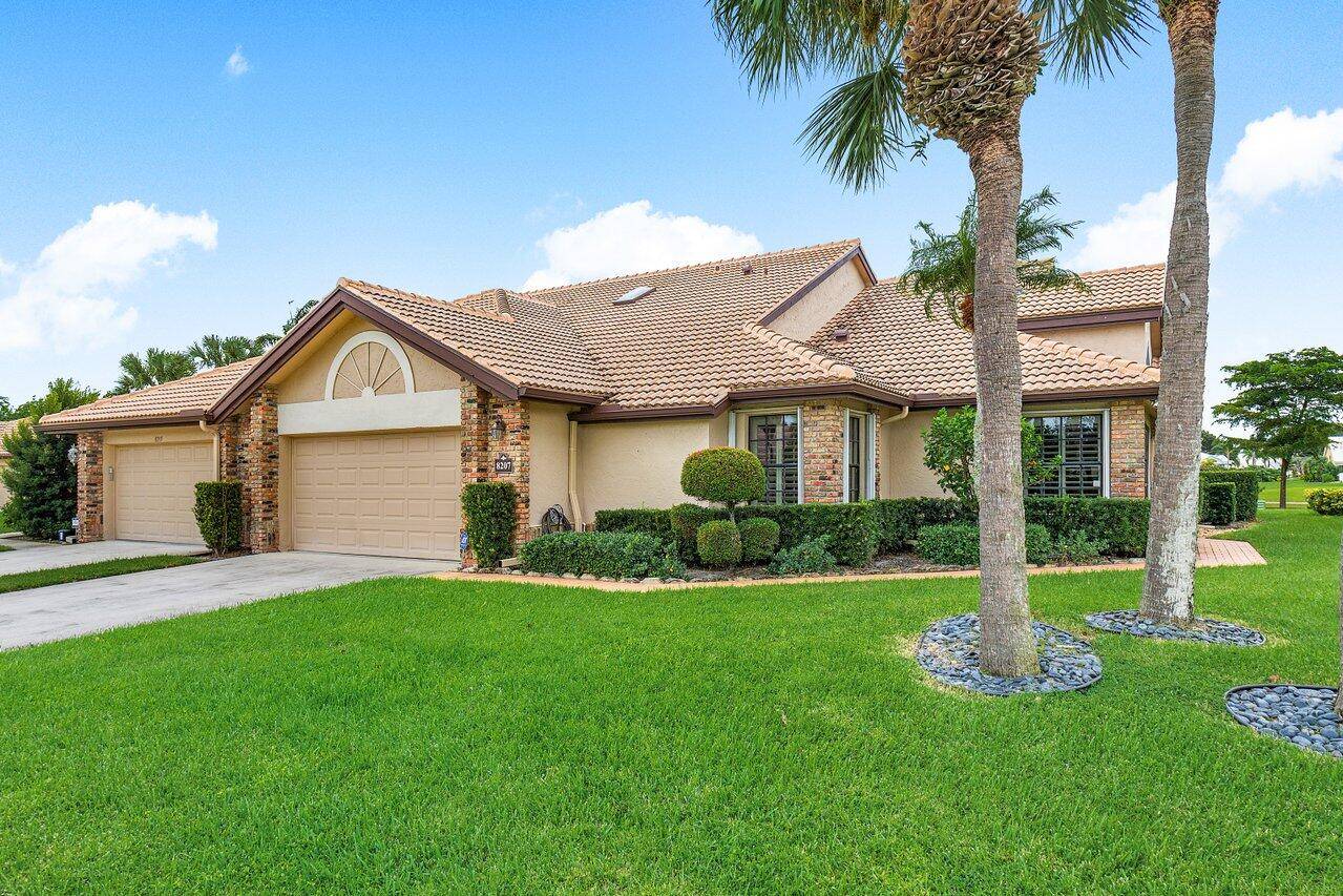 Welcome to Aberdeen Country Club, the epitome of Luxury Living.