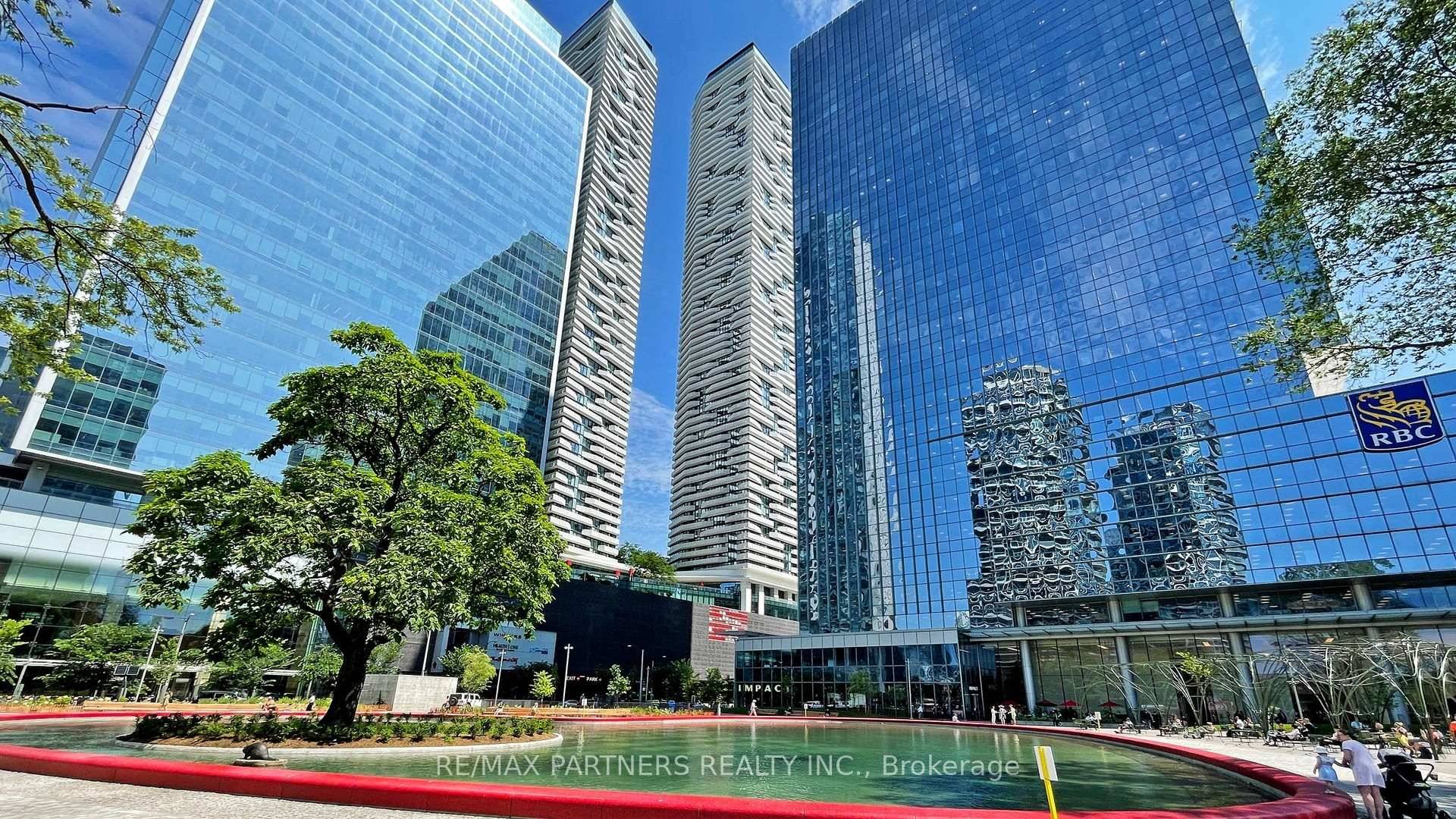Priced to Sell Luxurious Harbour Plaza Residence By Menkes.