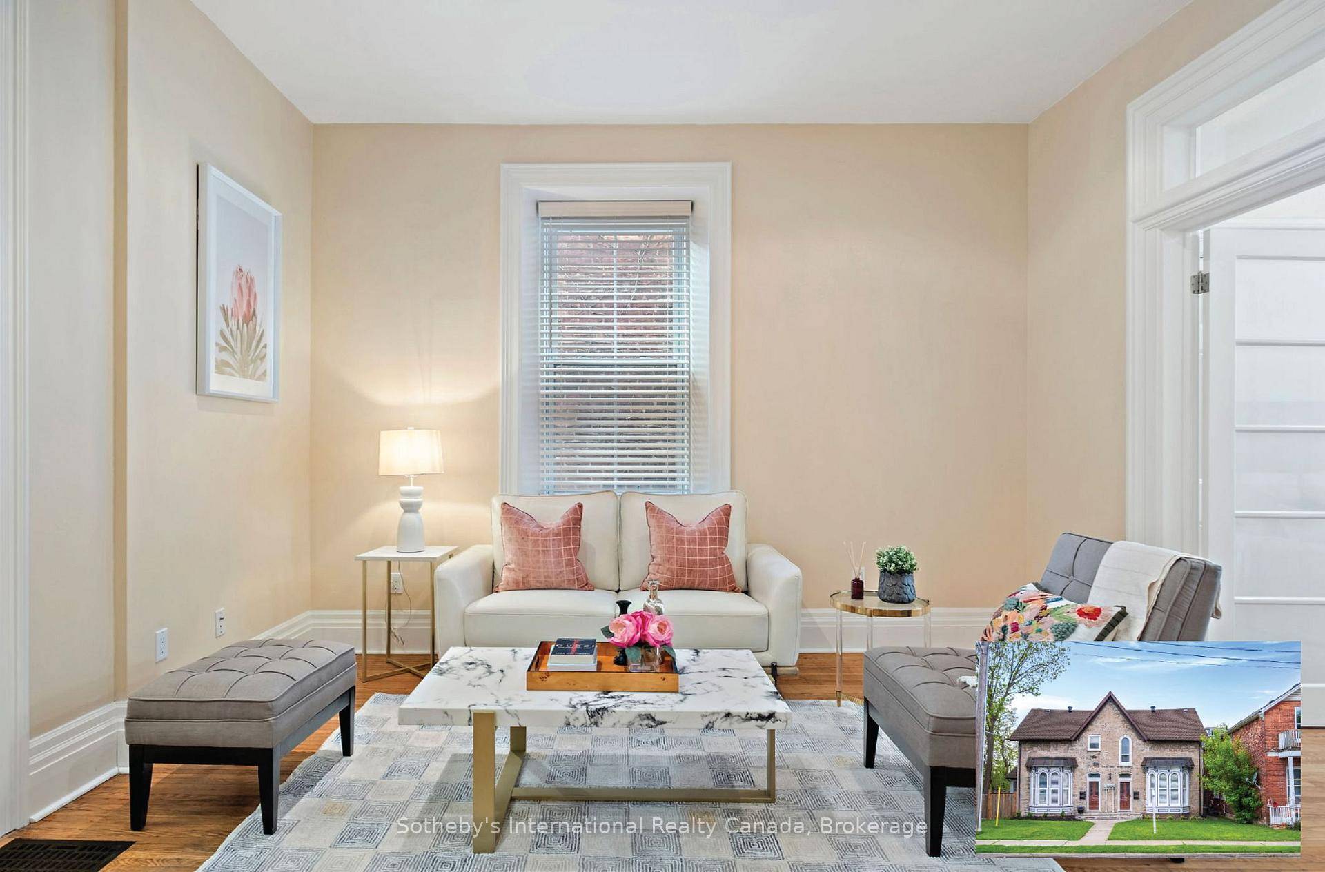 First time home buyers and savvy investors, this ones for you !