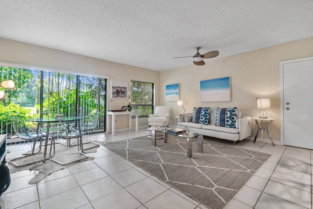 Reduced to sell ! Location, location, location !