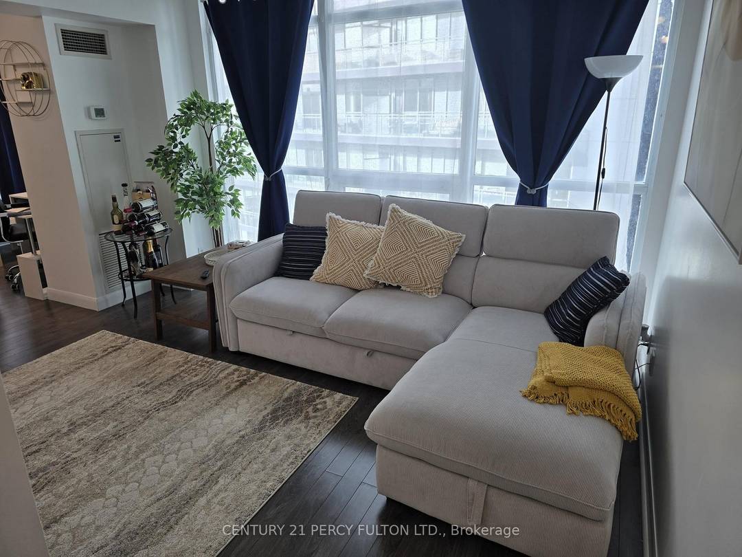 Welcome to 600 Fleet St Malibu Condos, where modern living meets unbeatable convenience.