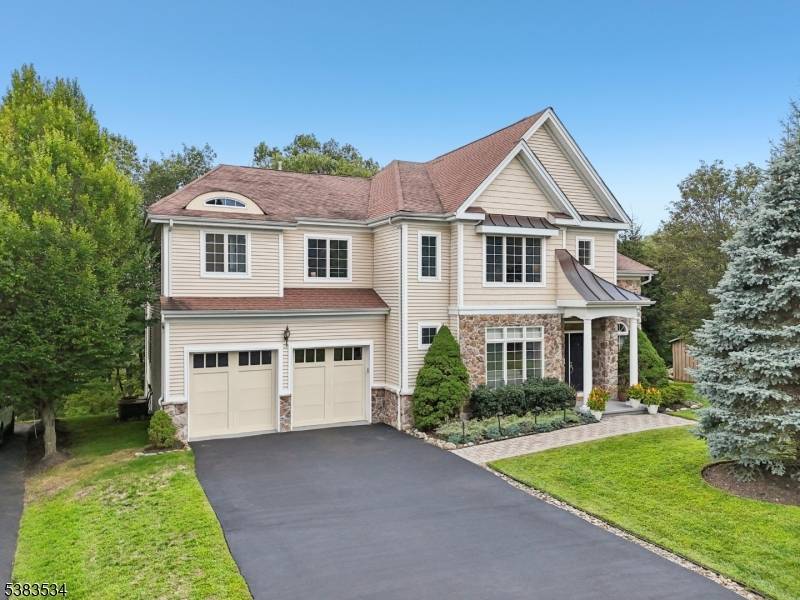 Pinnacle of luxury living in this breathtaking mountain top retreat located in the prestigious Cotswold Estates of the Ramapo River Reserve.