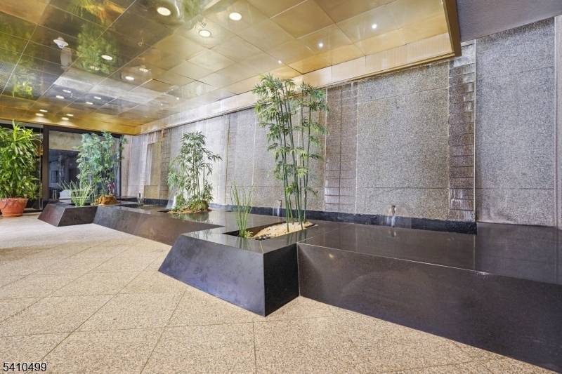 LUXURY HIGH RISE LIVING WITH A HOTEL STYLE, FULL SERVICE LIFESTYLE, PREMIER AMENITIES INCLUDING 24 7 CONCIERGE, VALET SERVICE, ON SITE MAINTENANCE.