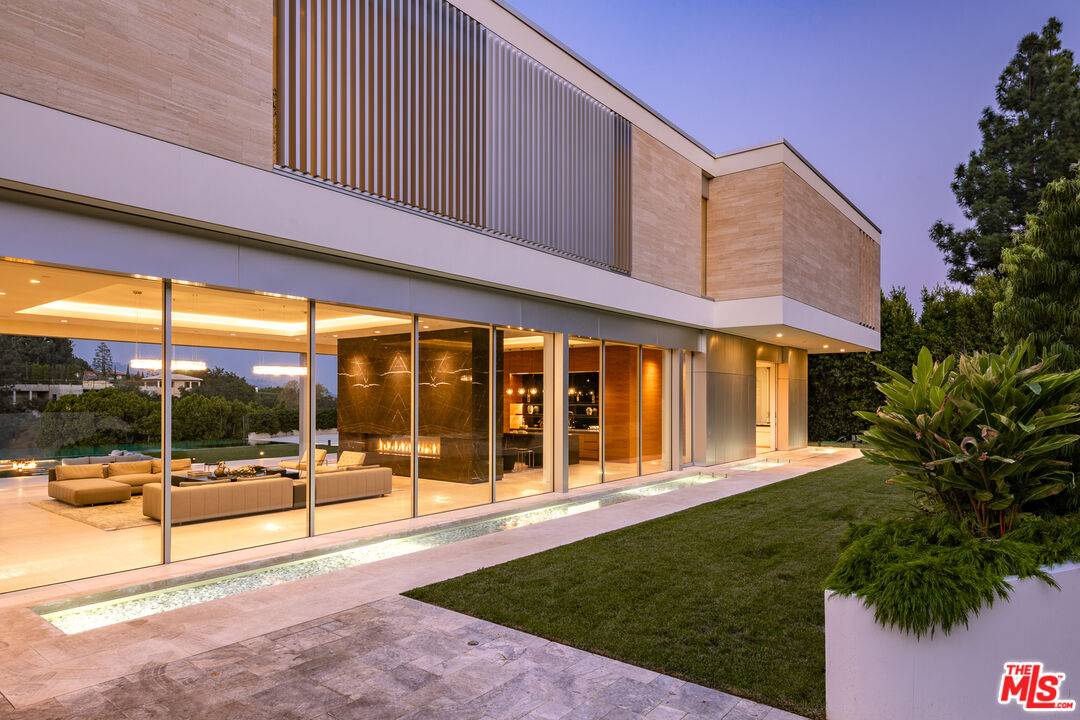 642 Perugia Way 5BR Bel Air La