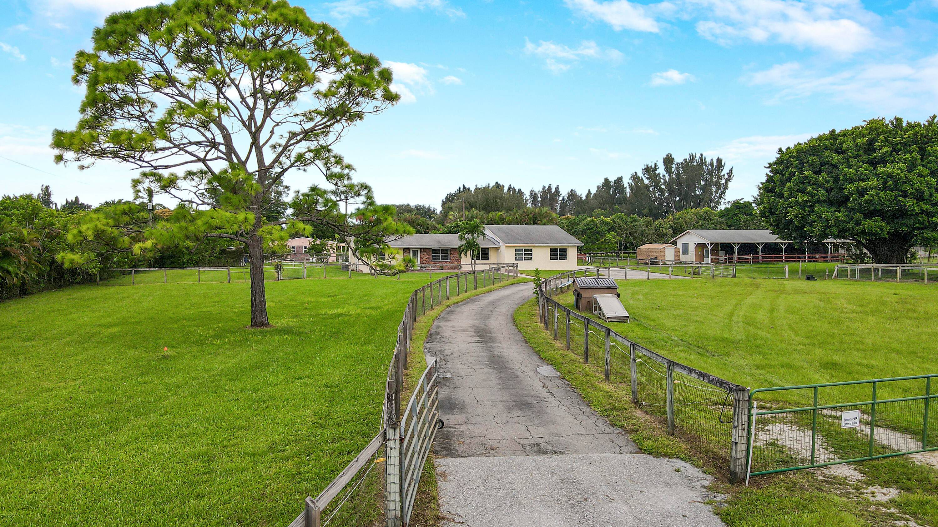 Welcome to your dream horse ranch in Lake Worth, Florida !