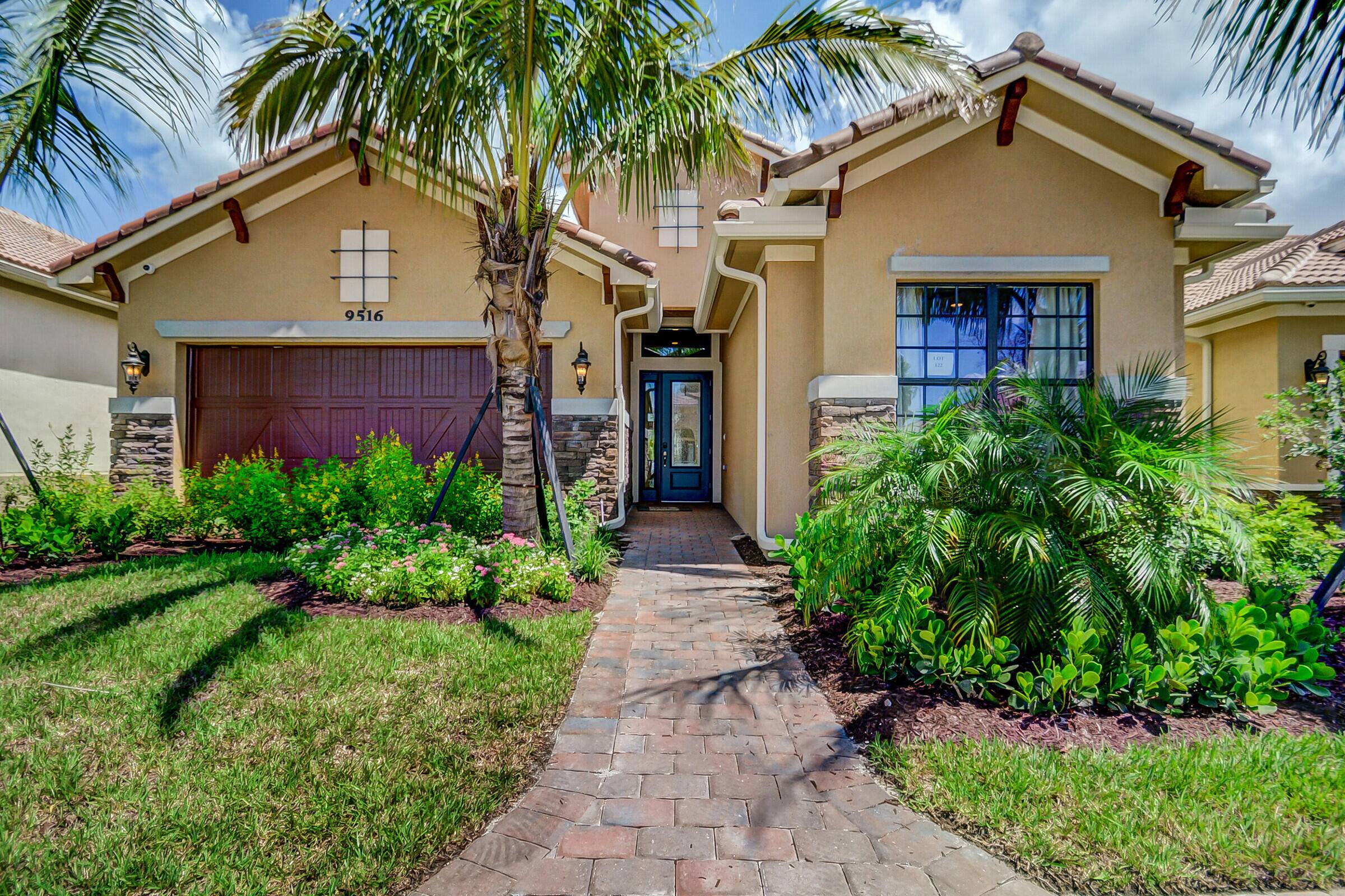 K. Hovnanian's Four Seasons at Parkland is an elegant master planned community that features luxury single family homes situated around lakes and park like settings.