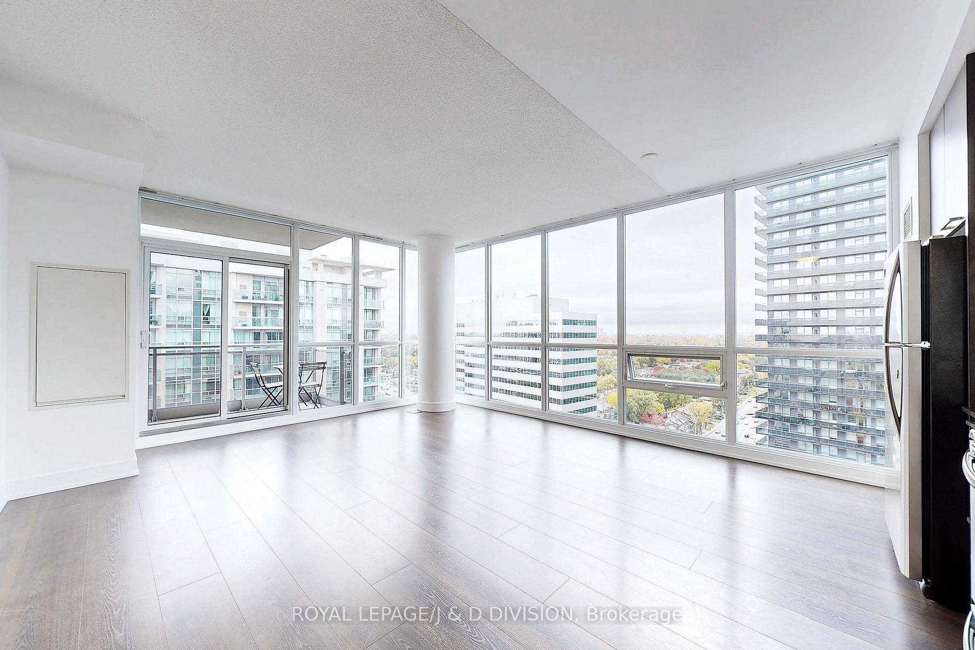 Beautiful 2 Bedroom Study Den Steps to Yonge Sheppard at Spring Minto Gardens !