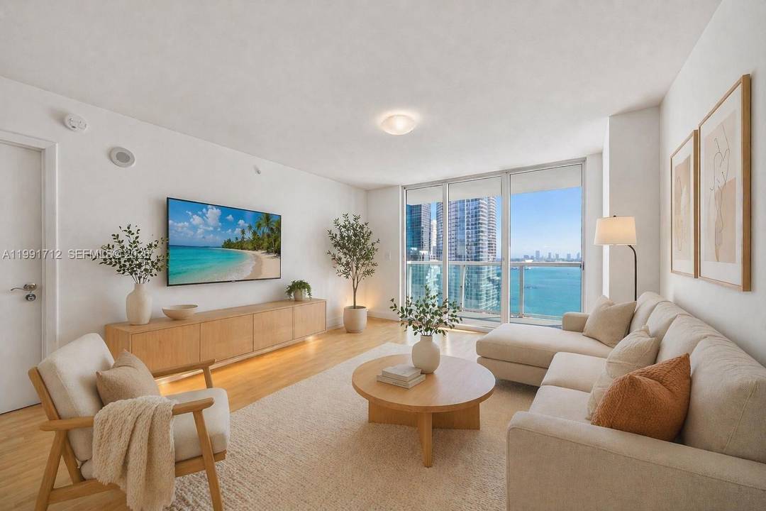 Beautiful 2bed 2bath with water views from every room !