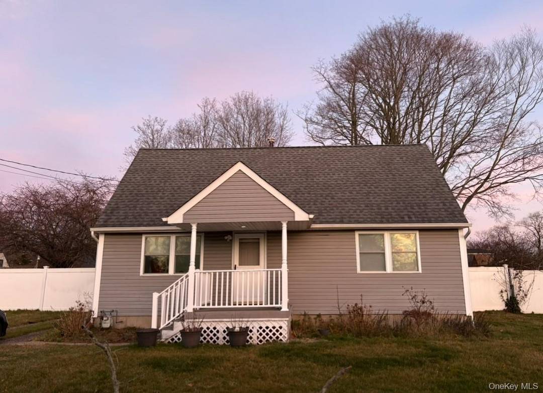 Welcome to 11 Dianne Avenue, a charming four bedroom home set on a quiet mid block street.