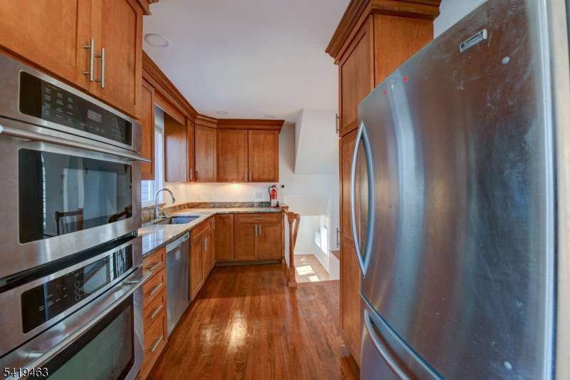 Welcome to this cul de sac beautiful home in the heart of Randolph, NJ !