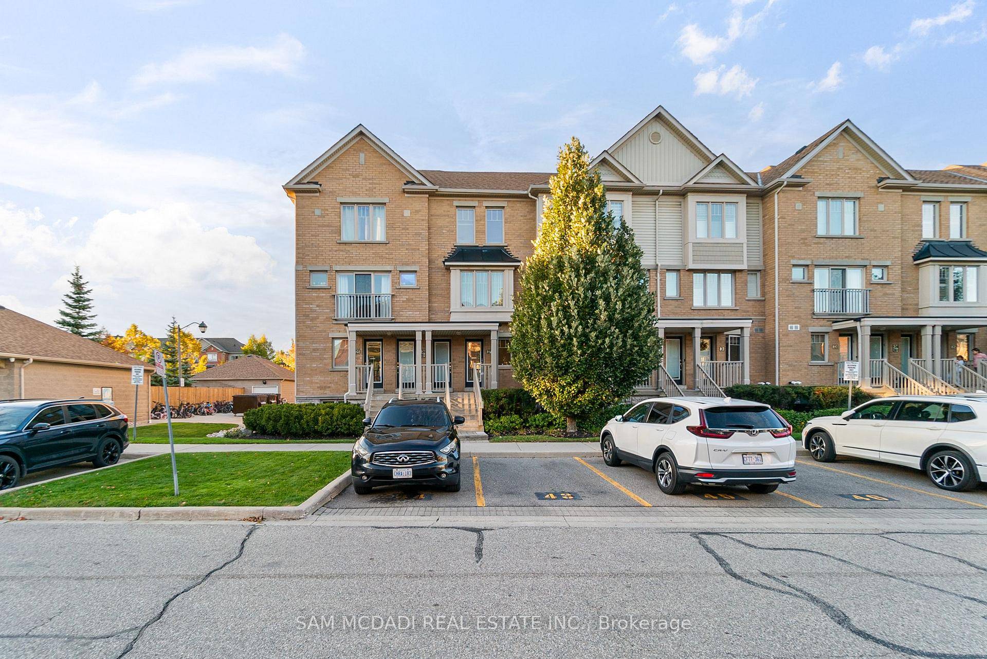 Welcome to this beautifully maintained 2 bedroom, 2.