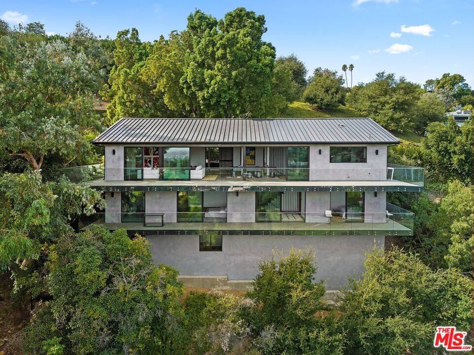11010 Chalon Rd 4BR Bel Air La