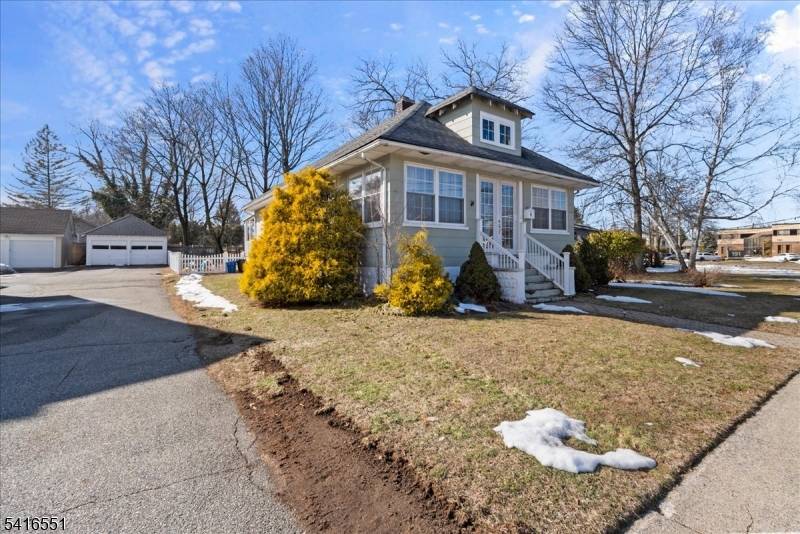 Welcome to this charming ranch style home located in the heart of Pompton Lakes !