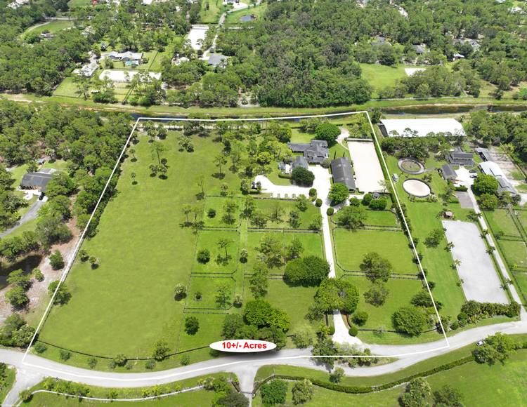 Double lots, offering endless possibilities !