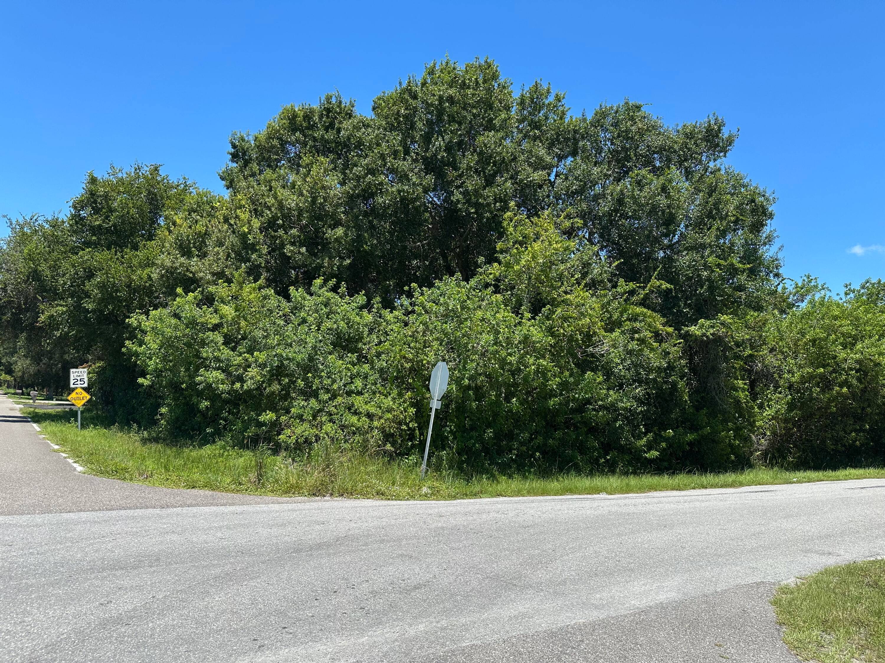 2813 NW 4th Street Land Palm Beach