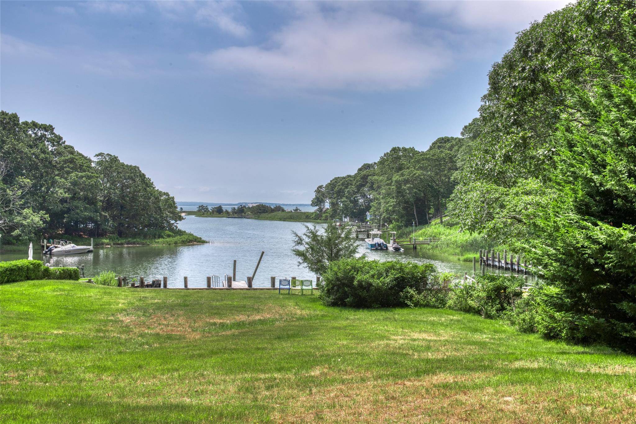 Year Round Rental in the Sunniest Hamlet of New York Nassau Point Enjoy this year round rental in one of Long Island s most serene settings.